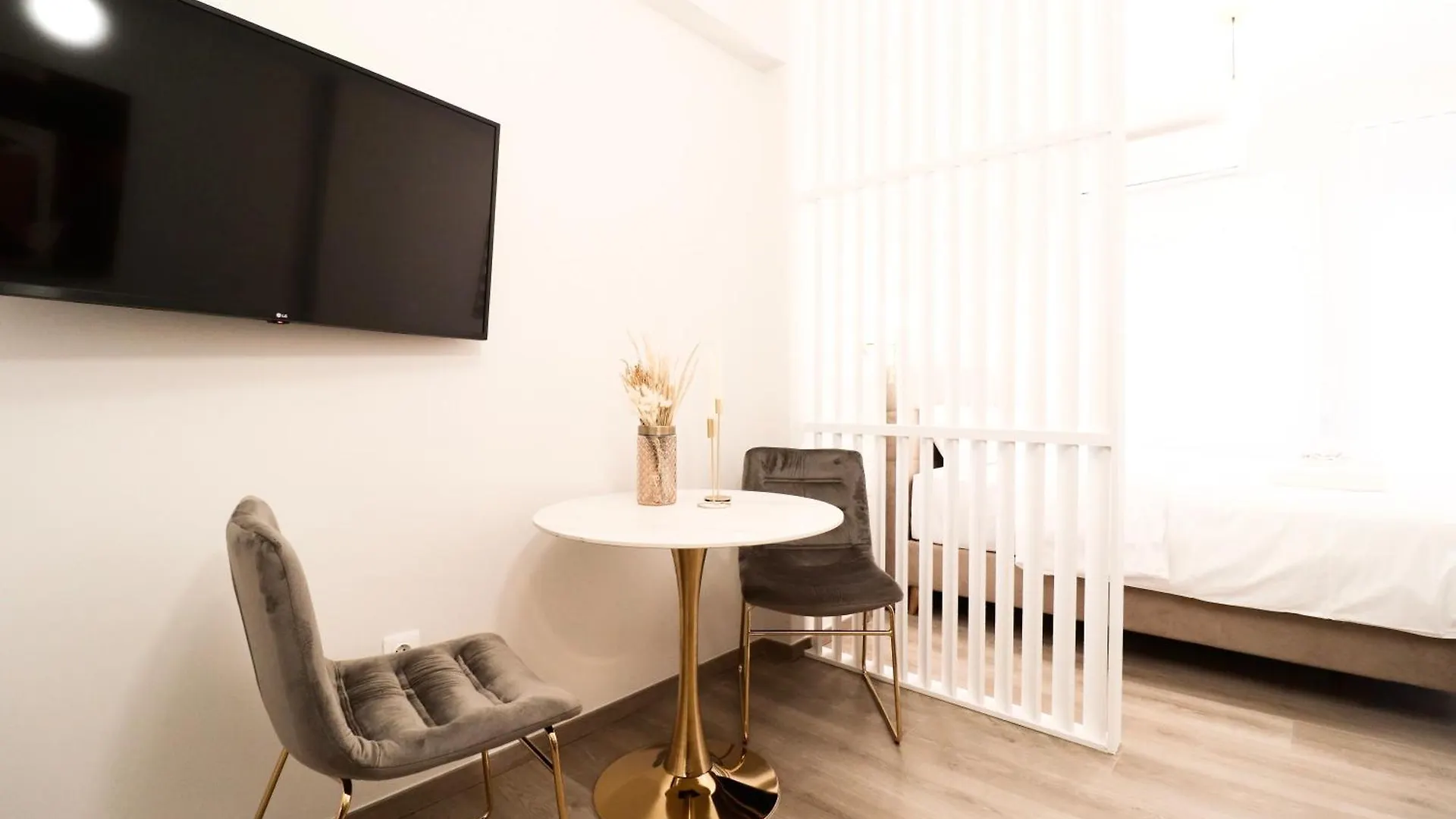 F & B Collection - Central Gems Apartment Thessaloniki 0*,