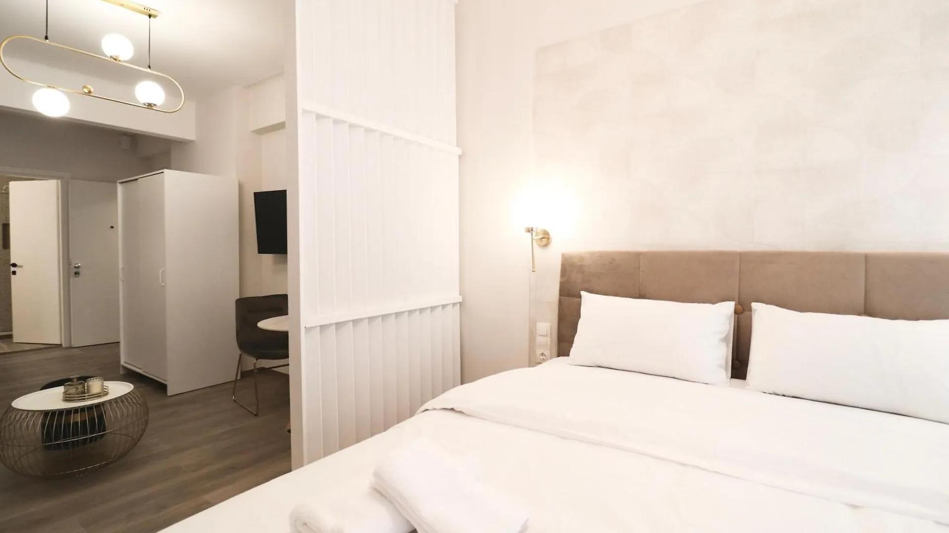 F & B Collection - Central Gems Apartment Thessaloniki Greece