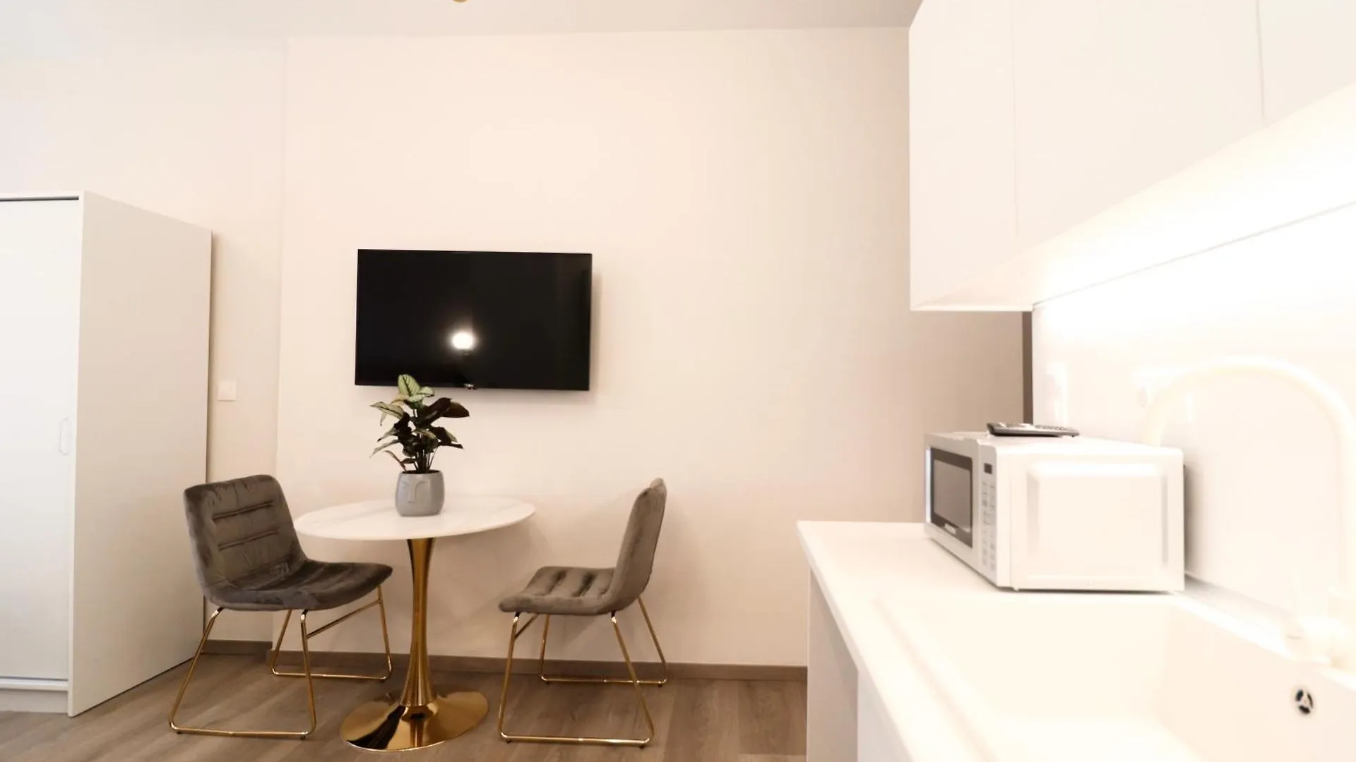 F & B Collection - Central Gems Apartment Thessaloniki