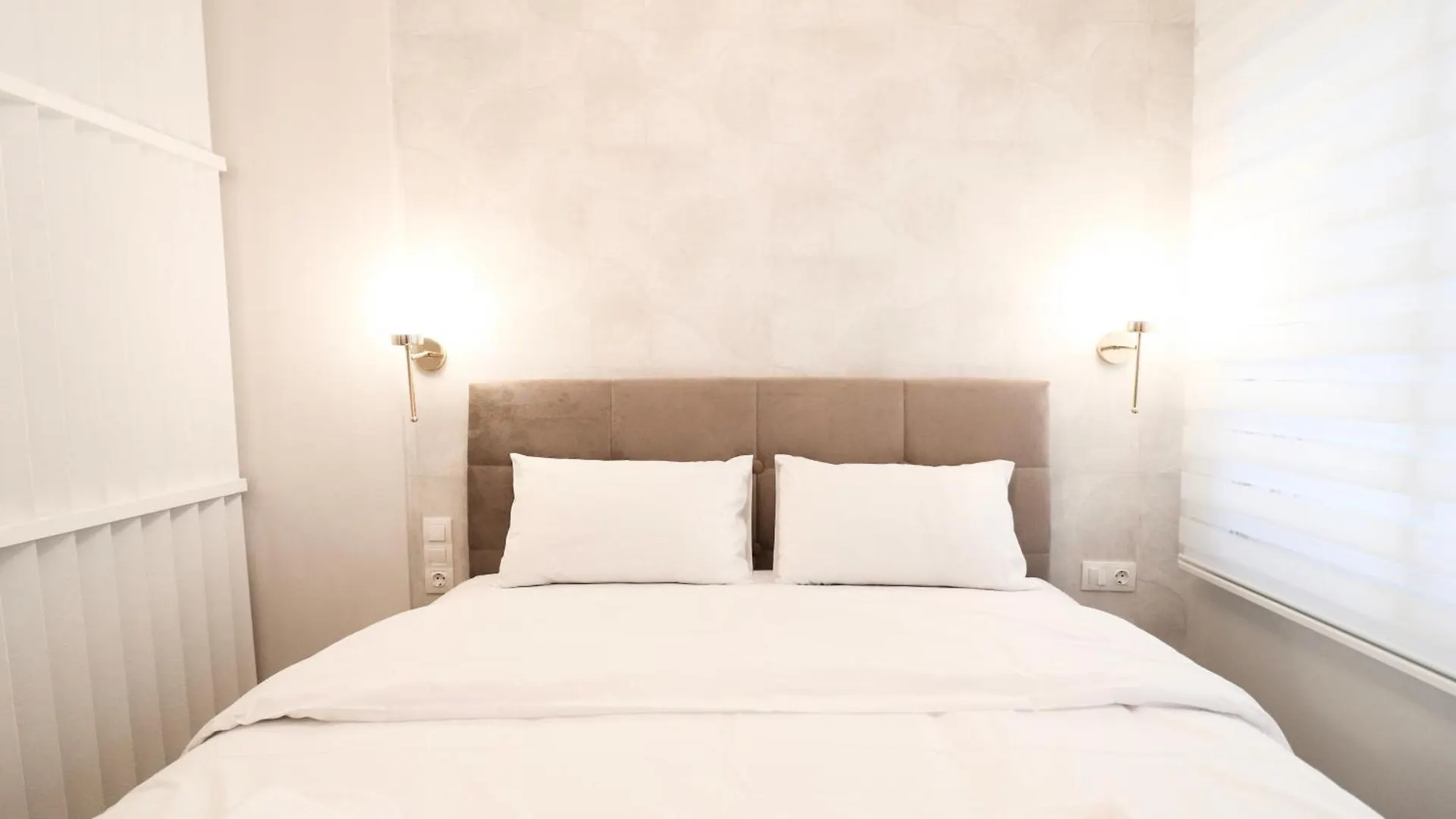 F & B Collection - Central Gems Apartment Thessaloniki Greece