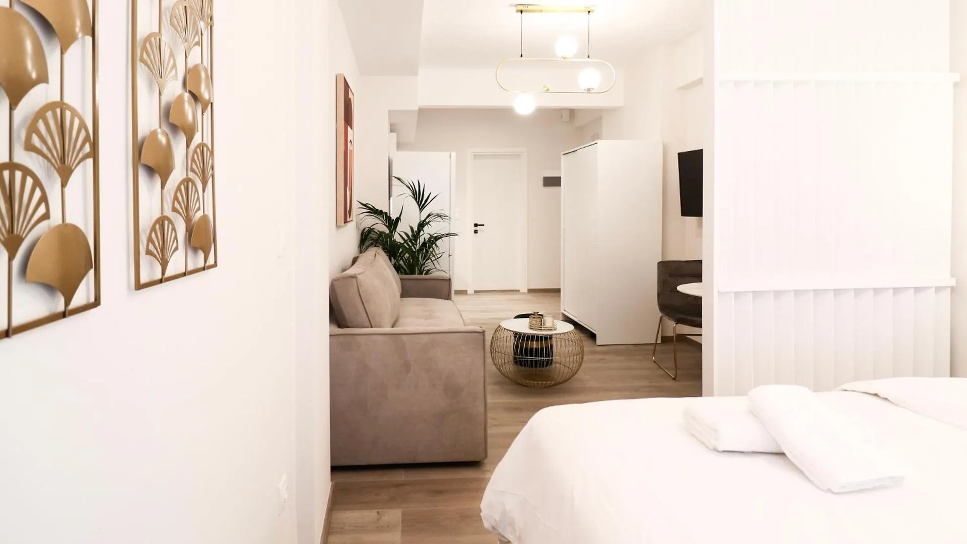 F & B Collection - Central Gems Apartment Thessaloniki Greece
